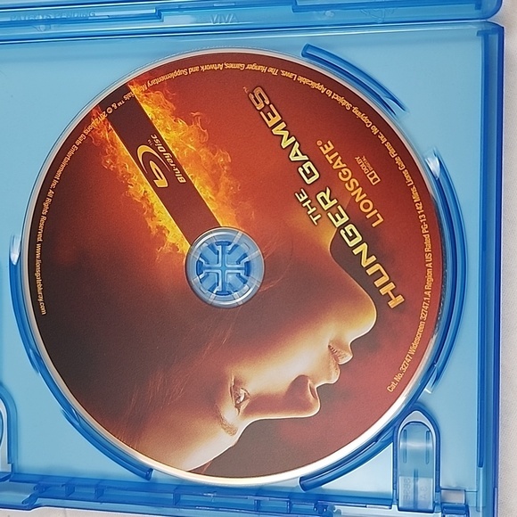 2 Movie Set Hunger Games and Catching Fire - Picture 5 of 8